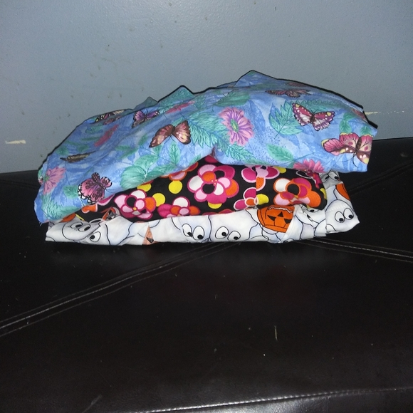 Ladies tops - Picture 2 of 2